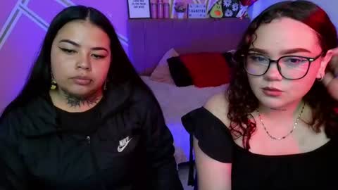 Snapshot of kiana_queen chatting on July 2026 09:33:02 PM kiana online show from July 2026 09:33:02 PM