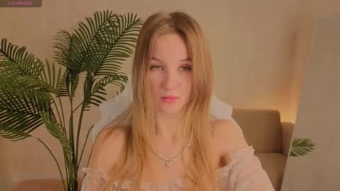 kianawhite online show from November 2025 05:23:02 AM