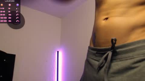 Adrian  Chlloe online show from November 2025 10:35:01 PM