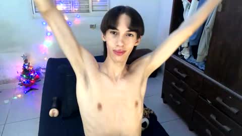 kiantwink online show from December 2024 09:51:01 PM