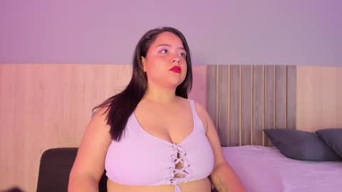 Kiara  online show from November 2025 11:43:02 AM