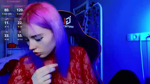 Kira online show from October 2025 09:15:02 PM