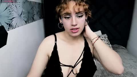 KIARA FOX online show from December 2025 08:25:02 PM