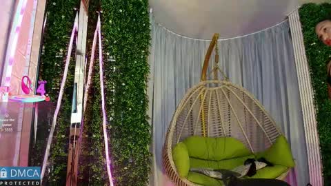 Kiara Zahiri online show from September 2025 10:59:02 AM