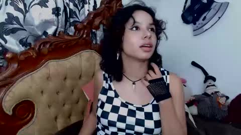 kiaralenon online show from March 2025 12:15:01 AM