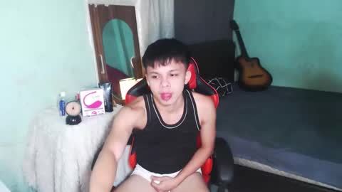 Snapshot of kiel_asianboy chatting on May 2026 12:48:01 AM EJ online show from May 2026 12:48:01 AM