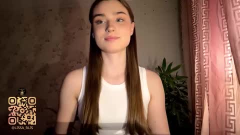 Ola my name is Lissa  Lets hit 10 Thumbs Up together   online show from February 2026 04:49:01 PM