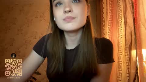 Ola my name is Lissa  Lets hit 10 Thumbs Up together   online show from February 2026 04:54:02 PM