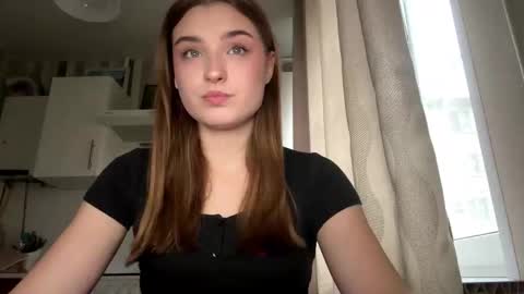 Ola my name is Lissa  Lets hit 10 Thumbs Up together   online show from March 2026 02:09:02 PM