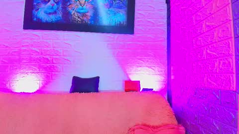 leidy  online show from December 2025 01:43:02 AM