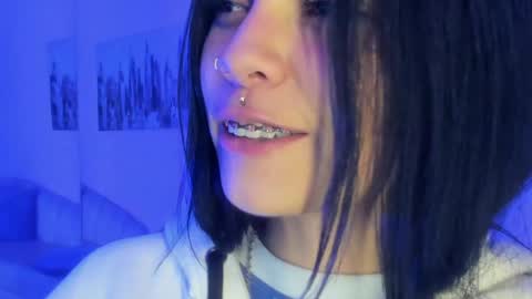 kIKI online show from December 2024 07:44:02 AM