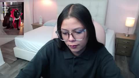 kIKI online show from September 2025 12:51:01 PM