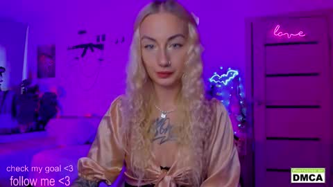 Snapshot of kiki_cute__ chatting on October 2025 10:05:01 AM Kiki online show from October 2025 10:05:01 AM