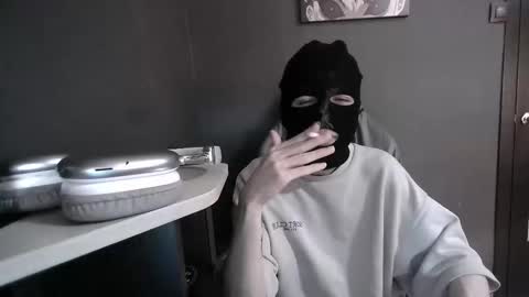 Kiki lo online show from October 2025 03:07:01 AM