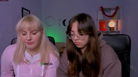 kiki_swan online show from February 2026 07:18:01 AM