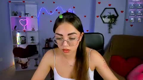 kiki_swan online show from June 2026 12:32:02 AM