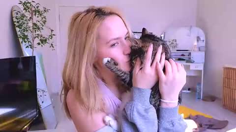 kikikarma online show from March 2026 12:21:01 PM