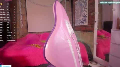 Snapshot of kikilepetite chatting on January 2025 04:29:01 AM kiki online show from January 2025 04:29:01 AM