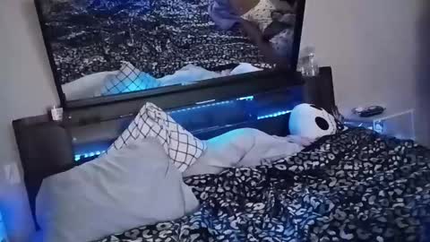 kikilovespartylights online show from February 2025 07:38:02 PM