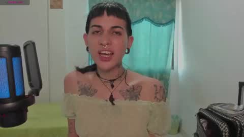 Snapshot of kila_moonlight444 chatting on July 2026 09:35:02 PM Bella online show from July 2026 09:35:02 PM