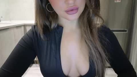 Snapshot of killer__girls chatting on September 2025 09:28:02 PM EvaAnna online show from September 2025 09:28:02 PM