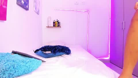 kim online show from February 2025 07:38:02 PM