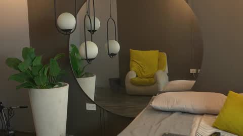 Kim online show from October 2025 12:57:02 PM