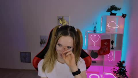 kim_boyd online show from December 2024 05:36:02 PM