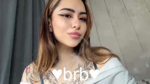 Kim online show from November 2025 04:59:01 AM