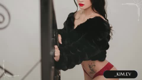 Kim  online show from January 2025 08:11:02 AM