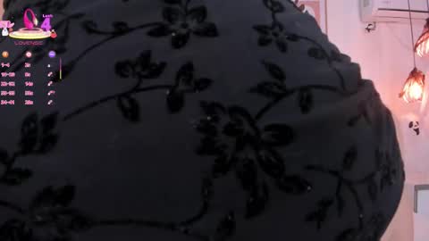 KIM  online show from October 2025 08:32:02 PM