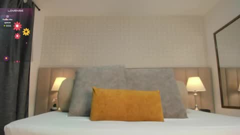 Kim online show from September 2025 12:49:02 PM