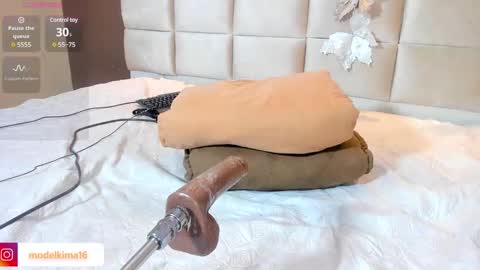 Snapshot of kima_09 chatting on January 2025 11:22:02 PM kima online show from January 2025 11:22:02 PM