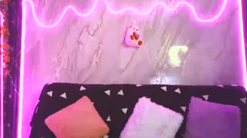 kima_20 online show from November 2025 11:51:01 PM