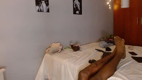 Kim  Yuk online show from December 2024 01:43:01 AM