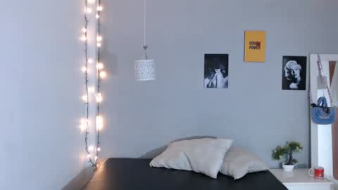 Kim  Yuk online show from January 2025 01:26:01 AM