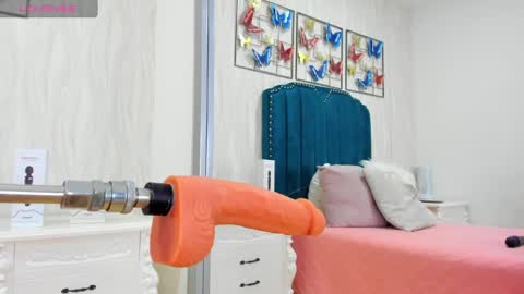 Snapshot of kimberlin_cam chatting on February 2025 07:46:01 PM Kimberlin online show from February 2025 07:46:01 PM