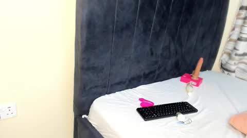 kimberly_blaze online show from February 2026 08:20:01 AM