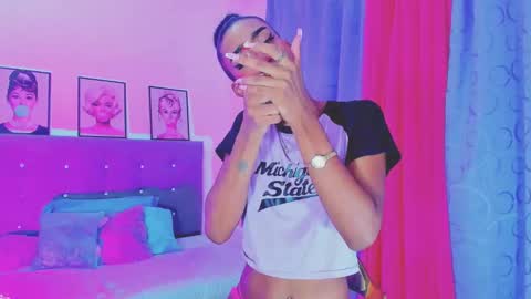 Your Queen KIM online show from January 2025 05:55:02 PM