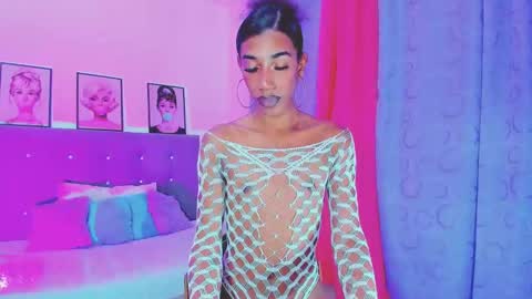 Your Queen KIM online show from February 2025 08:47:02 PM