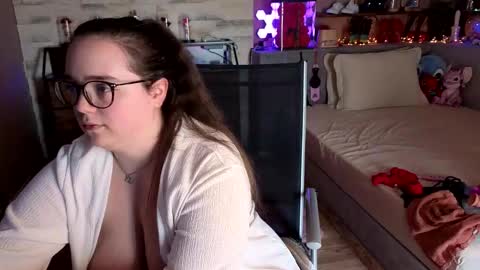 kimberlycaprice online show from March 2026 08:40:01 AM