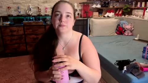 Snapshot of kimberlycaprice chatting on May 2026 08:10:02 AM kimberlycaprice online show from May 2026 08:10:02 AM