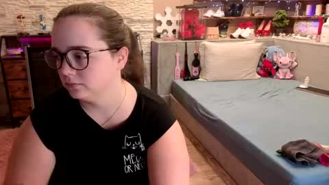 Snapshot of kimberlycaprice chatting on May 2026 08:11:02 AM kimberlycaprice online show from May 2026 08:11:02 AM