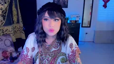 Kimberly Polizzi     online show from September 2025 12:08:02 PM