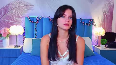 Kim online show from October 2025 06:22:02 AM