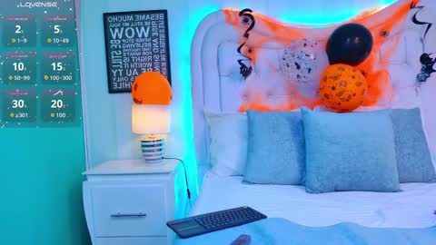 KimBrooks online show from October 2025 11:07:01 AM