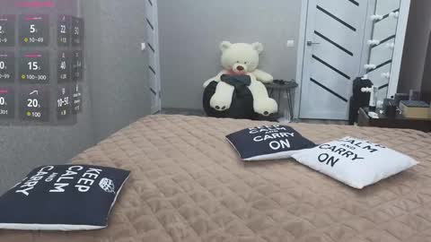 KIm online show from January 2025 03:22:02 PM