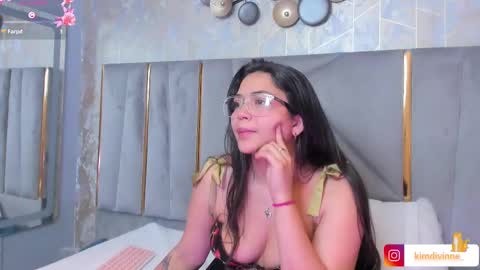  KIM  online show from March 2025 10:05:02 AM