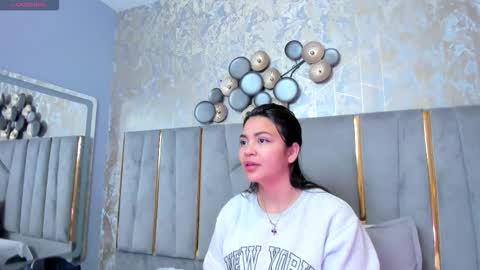  KIM  online show from December 2025 03:35:02 AM