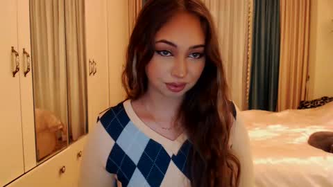 Kim Lee  online show from December 2024 04:55:02 PM